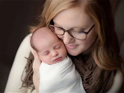 26岁母亲成功孕育冷冻保存25年的胚胎